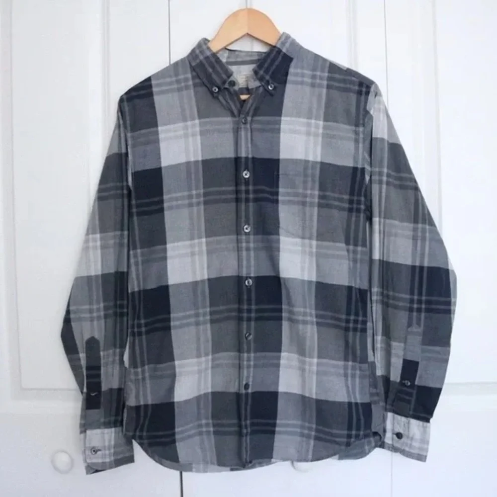 J.Crew Navy Grey Plaid Button Down Long Sleeve Shirt